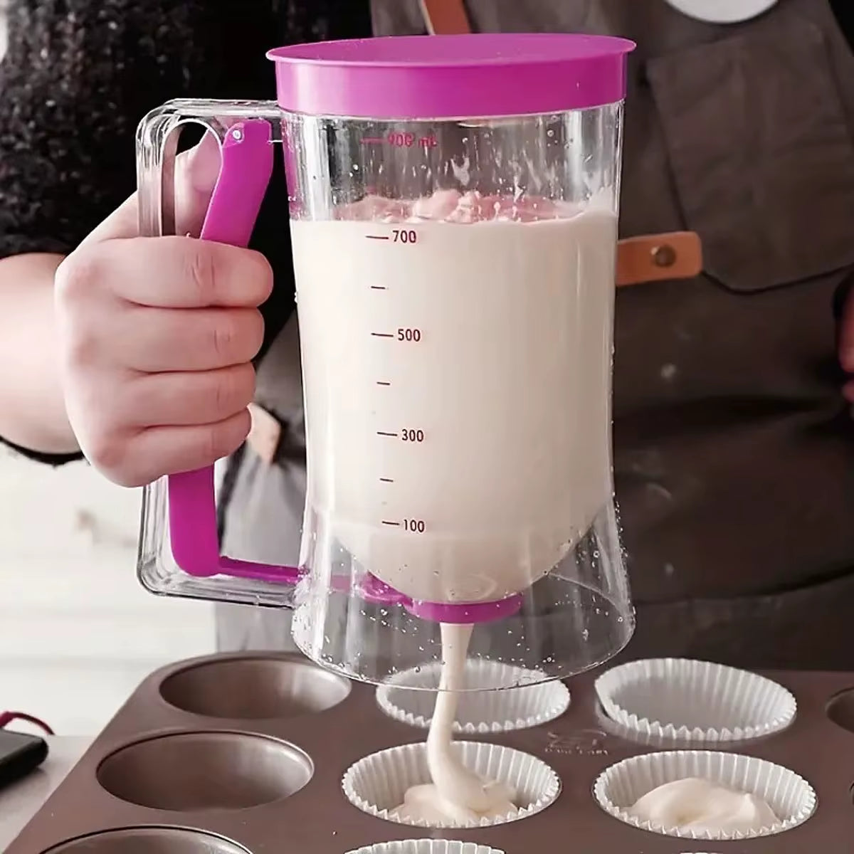 Upgraded Version 1 Pcs 900Ml Batter Dispenser Hand-Held Graduated Funnel Pastry Dough Dispensador for Pancake Cupcakes Cake